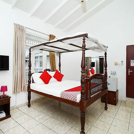 Oyo 347 Hotel Empryean Katunayaka Kültér fotó